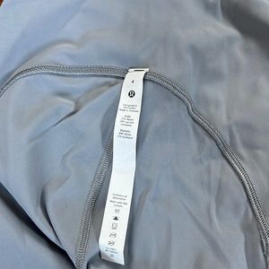 LULULEMON SIZE 4 workout leggings